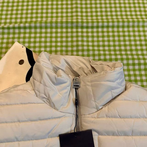 Louis Vuitton Men's White Down Jacket - Picture 4 of 6